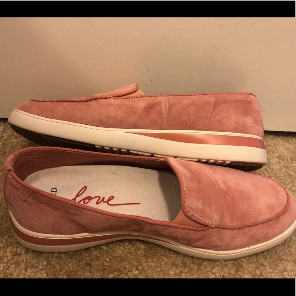 ELLEN DEGENERES - ED Slip-ons sz 7 ❤️